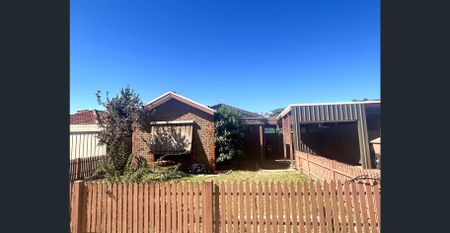 Neat Three Bedroom Unit - Photo 5