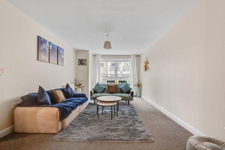 2 bedroom flat to rent - Photo 3