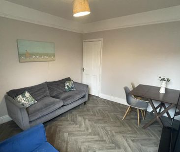 4 bedroom terraced house to rent - Photo 3