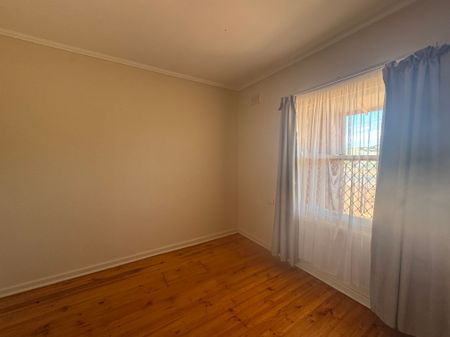 18 Bryant Street, Port Augusta West SA 5700 - Photo 3