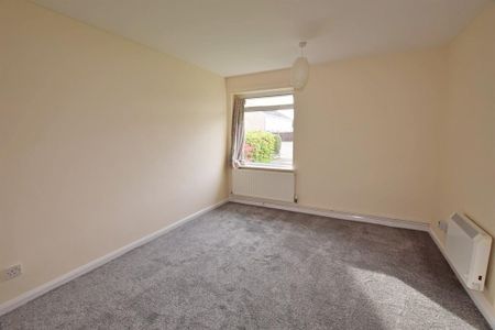 2 bedroom bungalow to rent - Photo 2