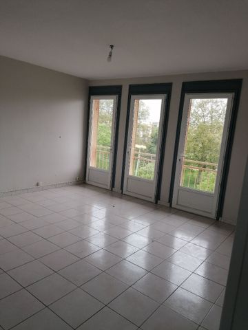 Location appartement 5 pièces, 81.00m², Carmaux - Photo 4