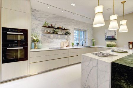 4 bedroom terraced house to rent - Photo 3