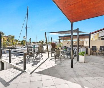 24 Daru Avenue, Runaway Bay QLD 4216 - House For Rent | Domain - Photo 2