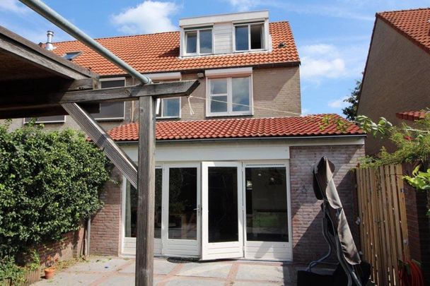 Huis te huur: Marga Klompélaan 38 5122 BB Rijen - Photo 1