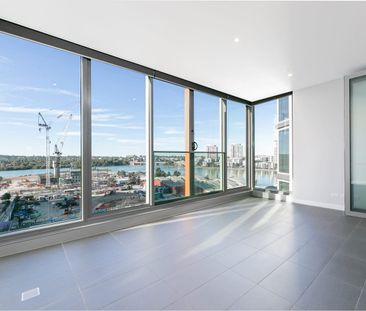 Luxury Three Bedroom apartment located in the heart of WENTWORTH PO... - Photo 2