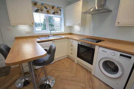 3 bedroom apartment to rent - Photo 2