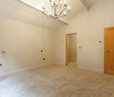 2 bedroom semi-detached house to rent - Photo 5