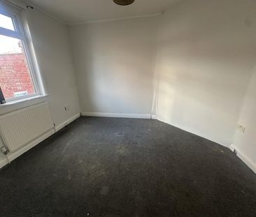 3 bedroom House To Let - Photo 5