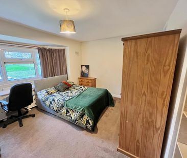 4 bedroom private hall to rent - Photo 3