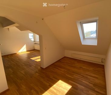 Ihr Ort der Kraft - 3-Zimmer-Dachwohnung mit mega Aussicht in die B... - Photo 2