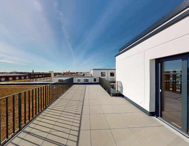 Luxuriöses Penthouse: Exklusive 4-Zimmer-Wohnung mit Dachterasse und Einbauküche - Foto 1