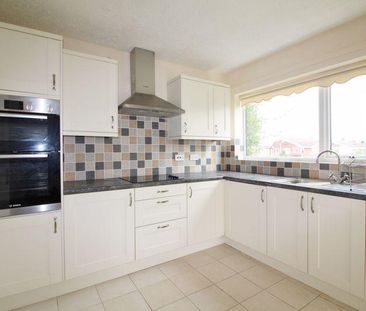 2 bedroom bungalow to rent - Photo 1