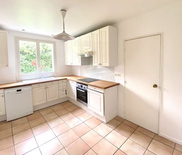 Location Maison 7 pièces 180m² - Photo 2