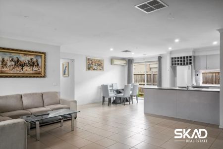 “Modern Comfort in the Heart of Truganina” - Photo 3