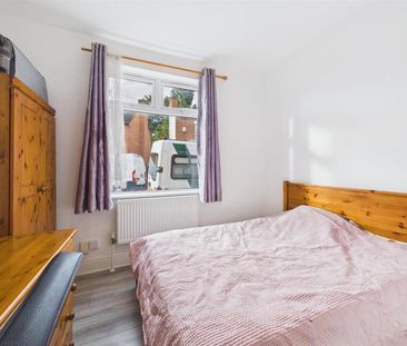 1 bedroom ground floor flat to rent - Photo 2