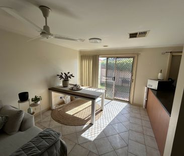 11/22 Ventosa Way, Werribee VIC, Belconnen - Photo 2