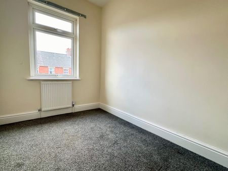 3 bedroom House To Let - Photo 4