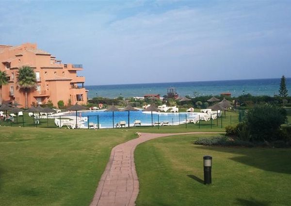 2 Bedroom Apartment For Rent in La Duquesa