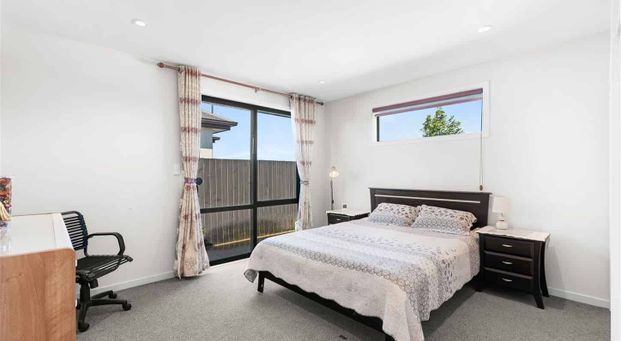 Wigram Family Home - Photo 1