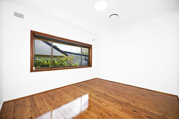 Newly Renovated Family Home &ast;&ast; Available 18&sol;11&sol;25 &ast;&ast; - Photo 1