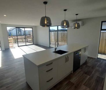 Start the New Year in Style – Easy Summer Living Awaits - Photo 5