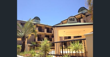 Stunning 2-bedroom unit for rent in Southport - Photo 5
