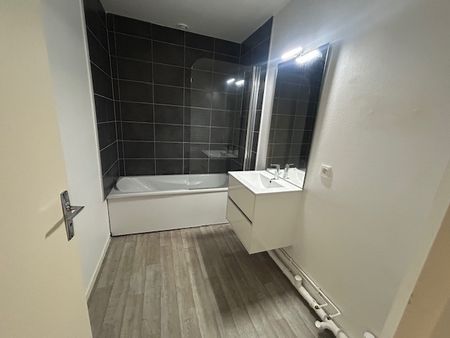 Location Maison 5 pièces 111m² GRAVELINES 59820 - Photo 5