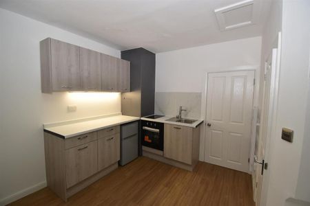 Studio to rent - Photo 3