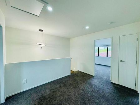 3 Bedroom + 2 Bathrooms Townhouse - Photo 4