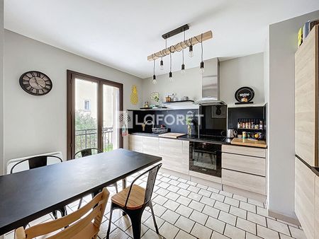 Location Maison 5 pièces 150m² - Photo 2