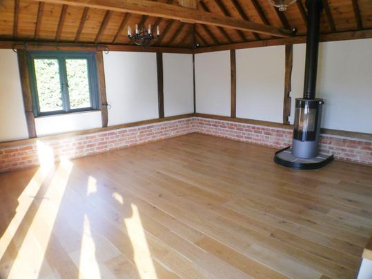 2 bedroom detached house to rent - Photo 1