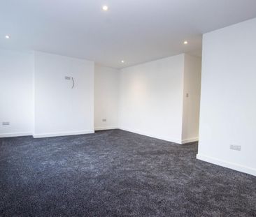 3 bedroom Bungalow To Let Total Size: 992 SQ FT - Photo 1