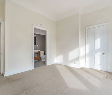 A five bedroom detached property situated within the Village of Ber... - Photo 4