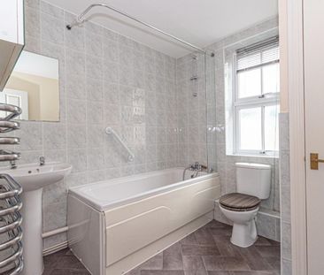 1 bedroom Flat To Let - Photo 5