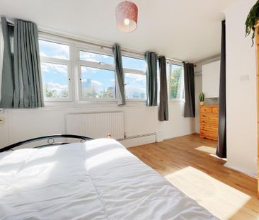 4 bedroom flat share to rent - Photo 1