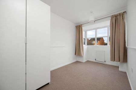 3 bedroom semi-detached house to rent - Photo 4