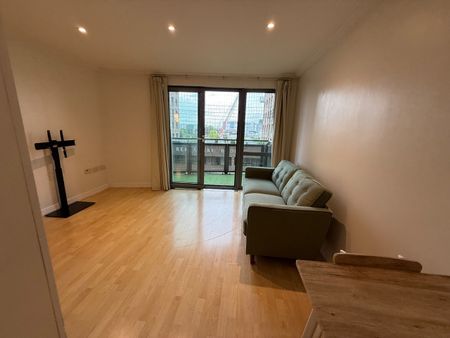 2 Bed Flat, Trentham Court, W3 - Photo 3