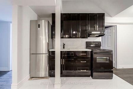 For Lease - 224 Wilcroft Court, Pickering, Ontario - Photo 4