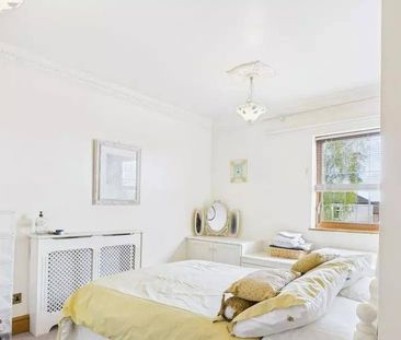 3 bed terraced house to rent Fitzwilliam Street, Swinton S64 - Photo 3