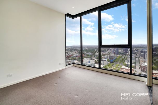 CENTRAL LOCATION WITH FANTASTIC VIEWS - UNFURNISHED - Photo 1