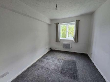 Tennyson Close, Enfield, EN3 - Photo 3