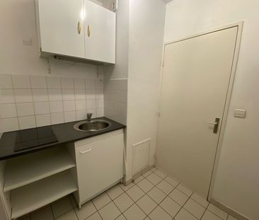 Location Appartement 2 pièces 41m² LILLE 59000 - Photo 1