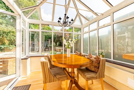 Available unfurnished from 17/04/2026 - Photo 4