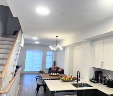 For Lease - 9 Spruce Pines Crescent Unit# Room 4, Toronto, Ontario - Photo 5
