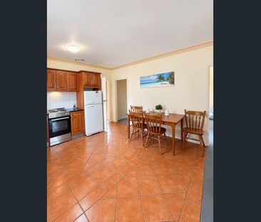 Spacious Furnished Family Home in the Heart of Victor Harbor - Photo 6