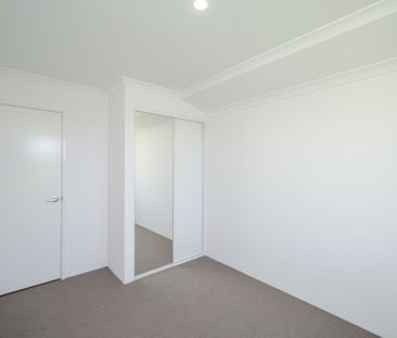 BRAND NEW FAMILY HOME - BUILT TO THE HIGHEST STANDARD - Photo 4