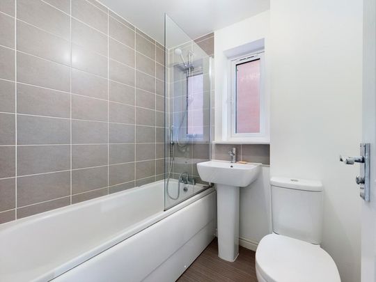 3 bedroom townhouse to rent - Photo 1