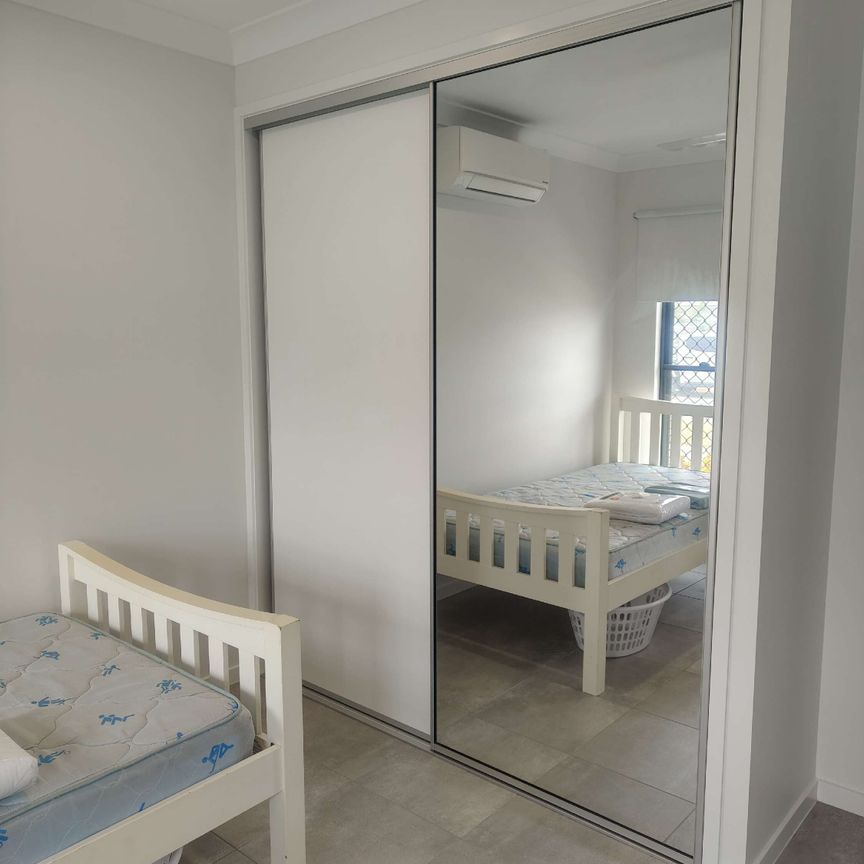 Smithfield - Photo 1