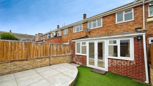 3 bedroom terraced house to rent - Photo 1